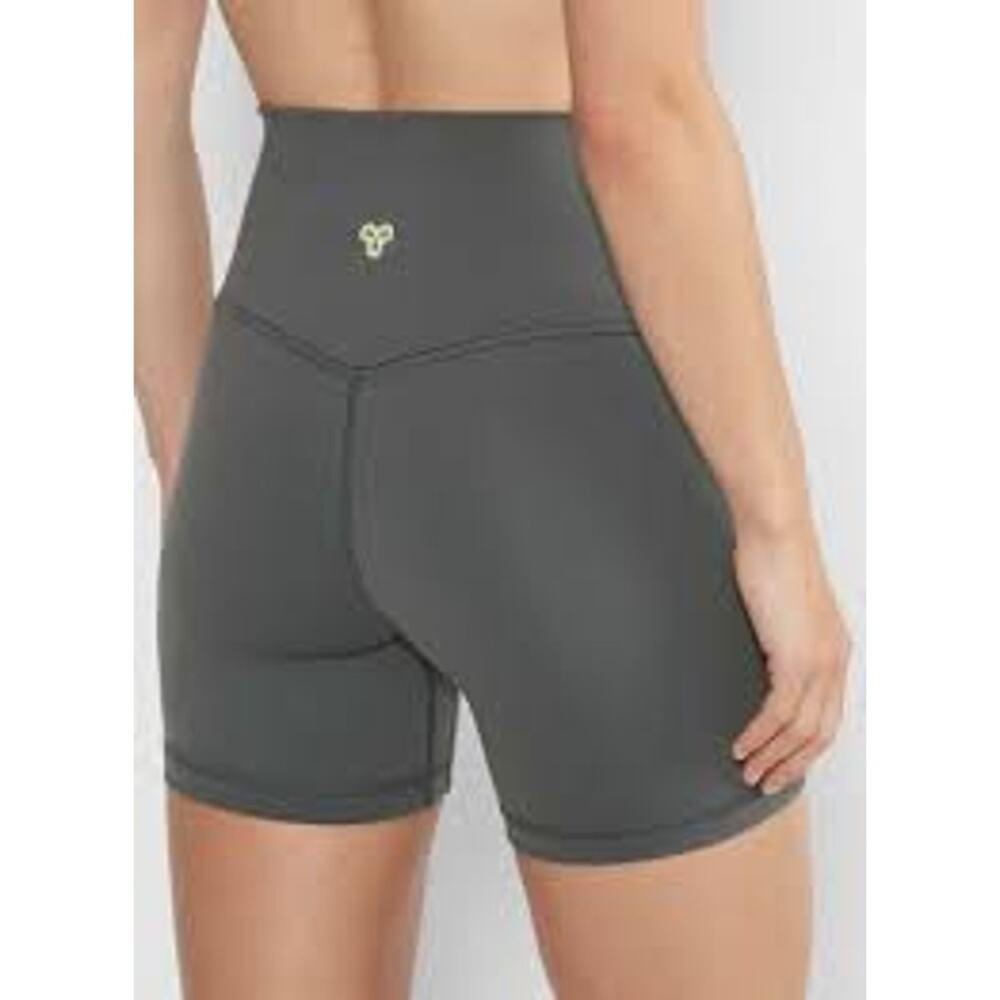 NWT Aritzia TNA Golden Glossform Cheeky Hi-Rise 5" Short 10